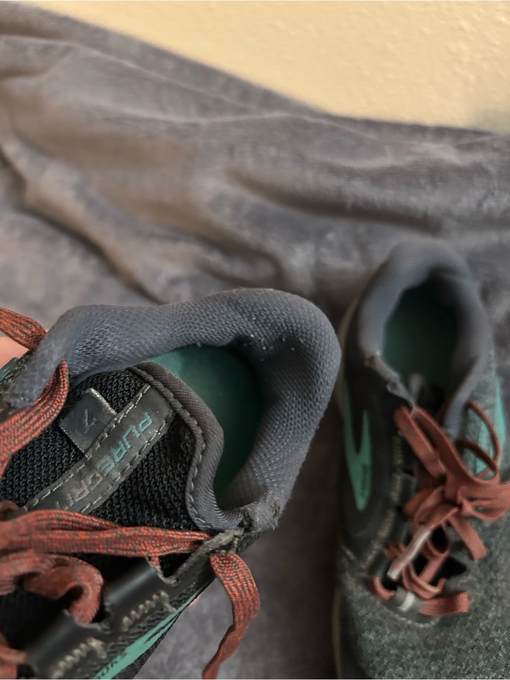 Brooks Women's Pure Grit 7 Trail Running Shoes - Picture 7 of 9